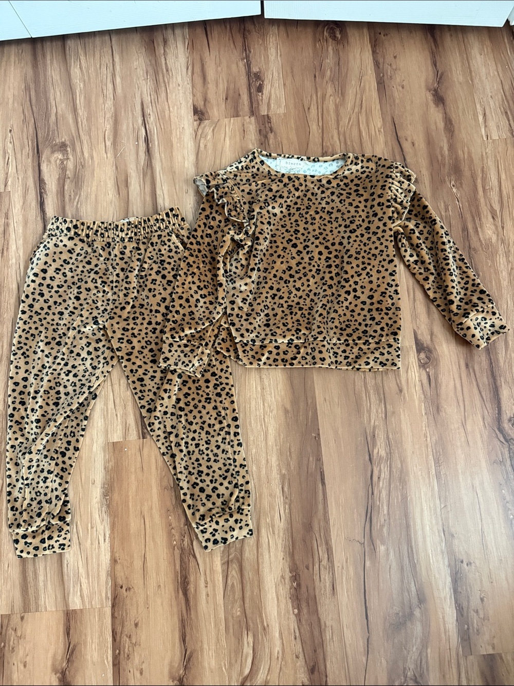btween Tan Leopard Print Kids  Set
